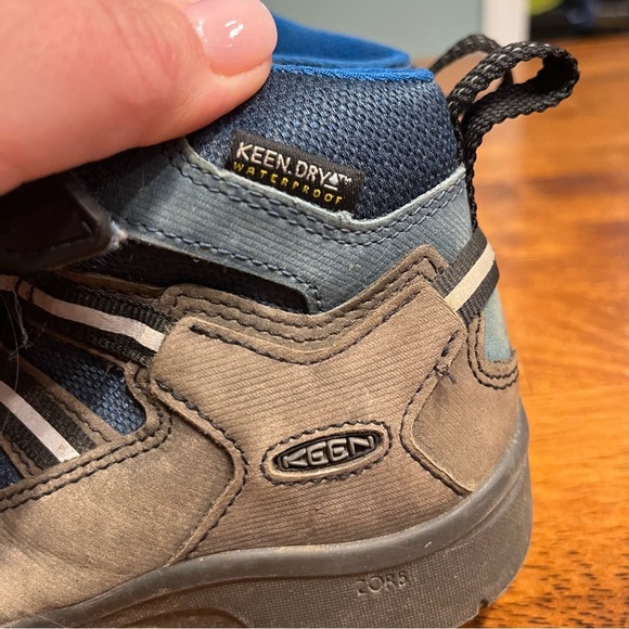 KEEN Kids' Blue and Brown Sneakers boots waterproof size 11 - Picture 7 of 12